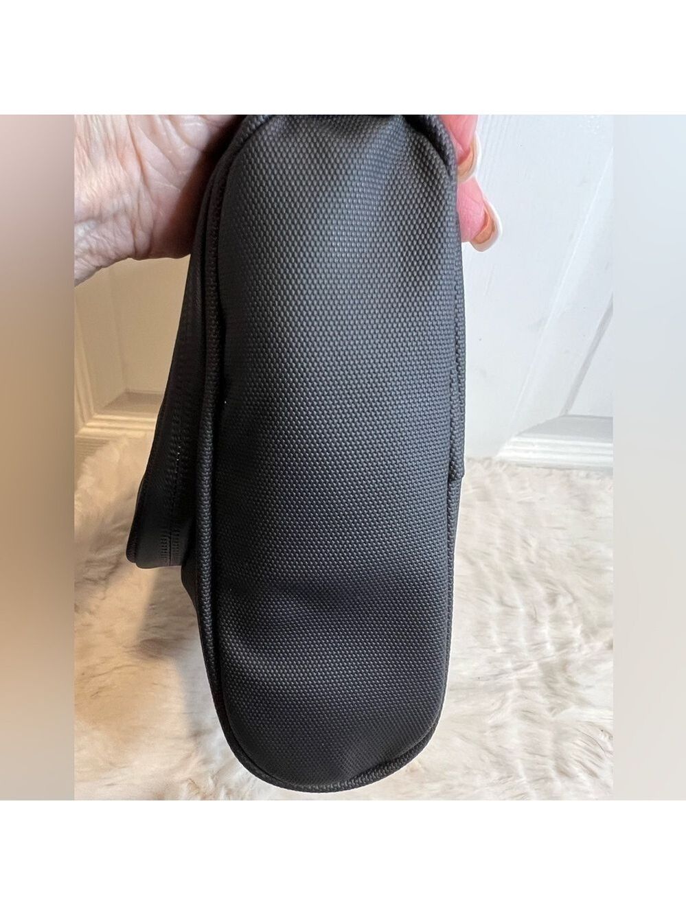 OUTGRAND HANGING MAKEUP BAG. WATERPROOF. NEW 3 - Picture 8 of 14